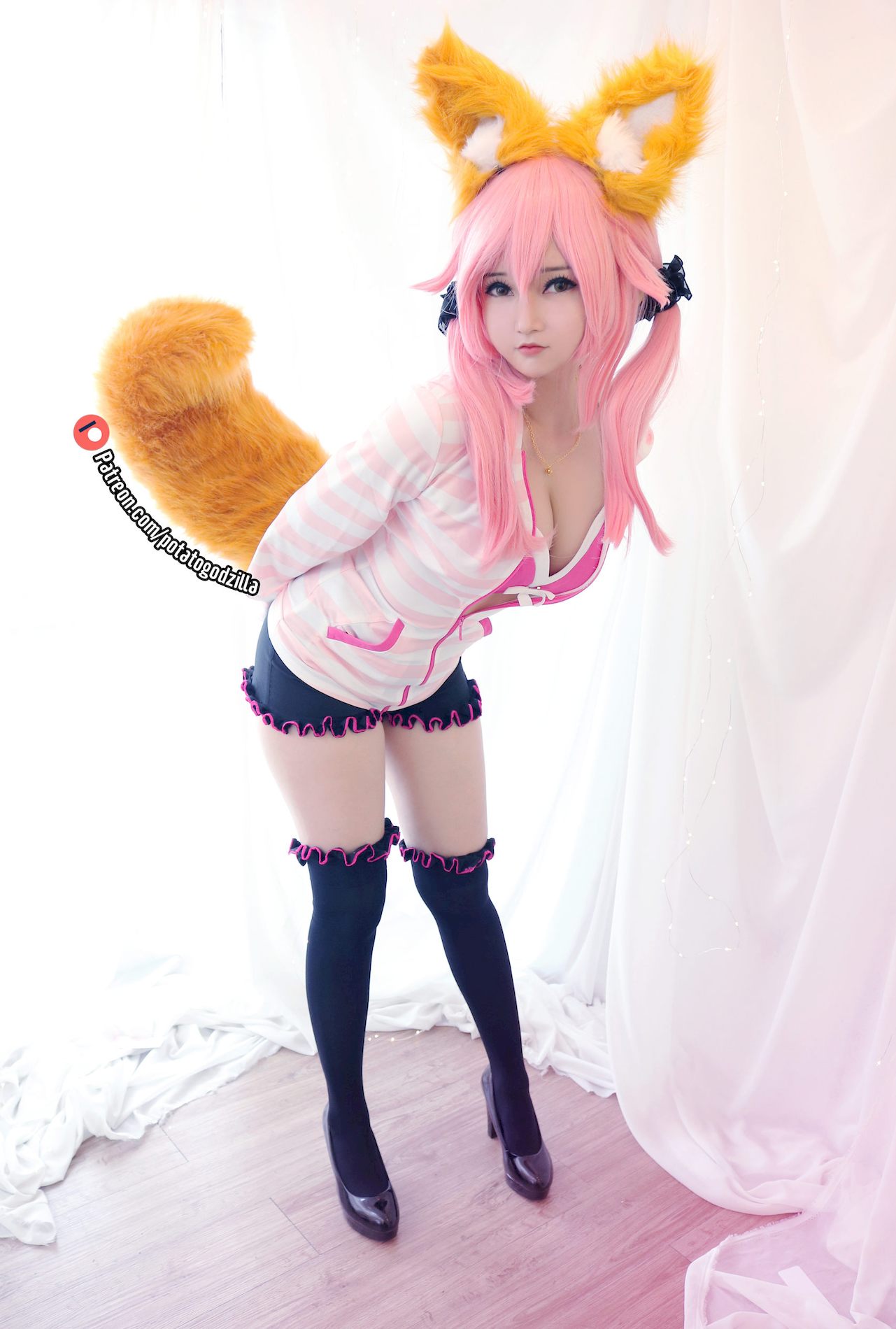 CoserСŮ ģ Godzilla Tamamo coserͼ School Uniform ͼ Potato P.1 