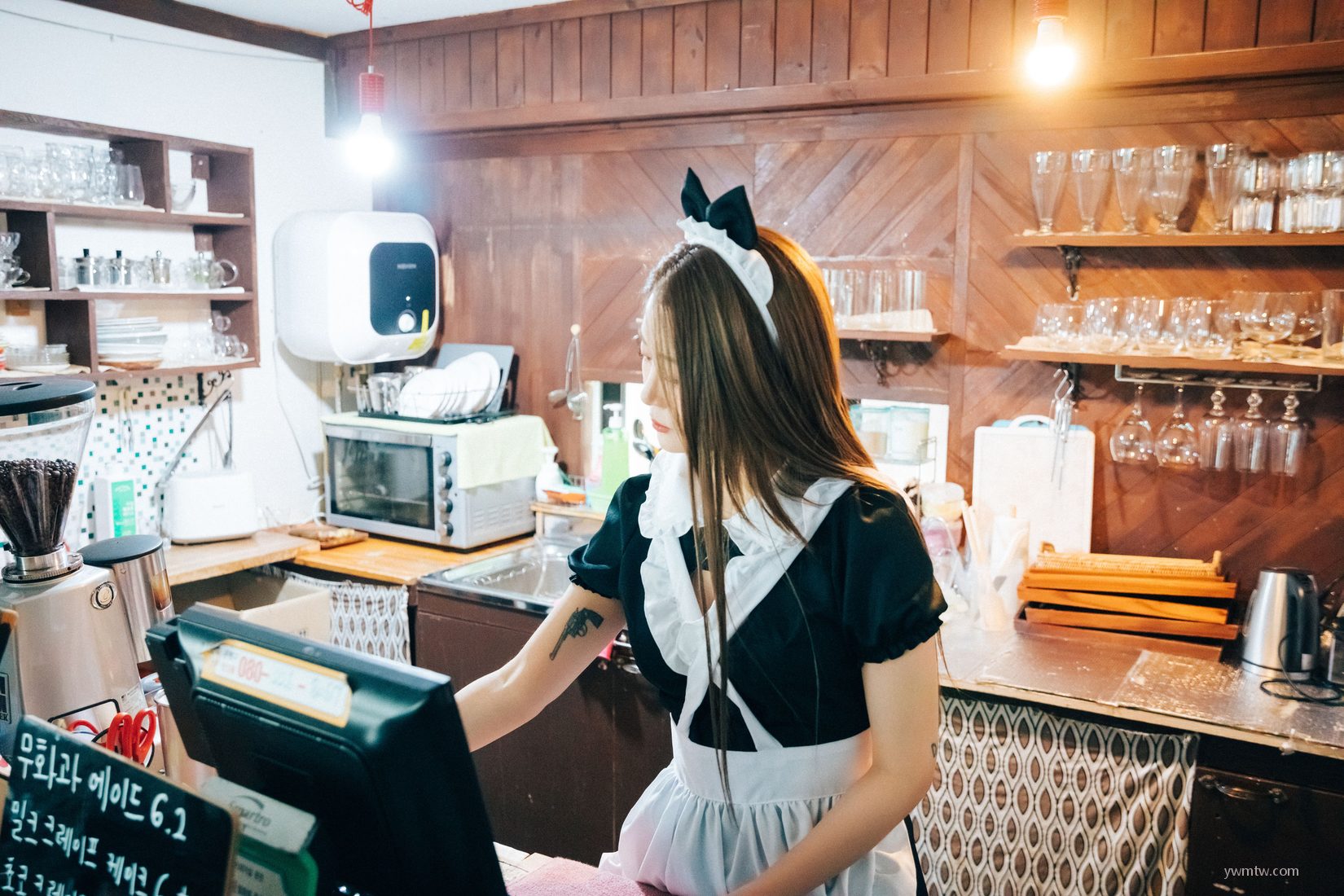 Bomi Maid cafe [ϺLoozyӰ] P.1 